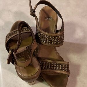 UGG Women's Tan Woven Sandals